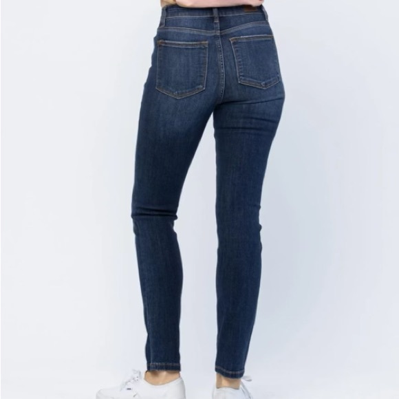 Judy Blue high waist relaxed fit dark wash size 16w - Picture 3 of 4